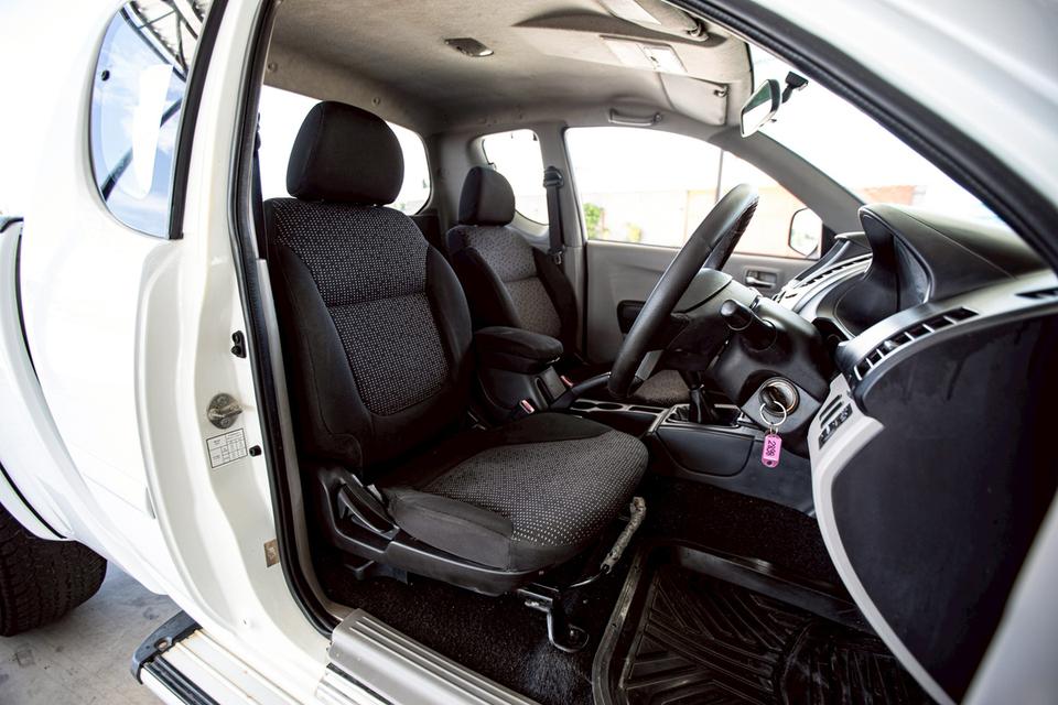 Mitsubishi Triton PLUS MEGA CAB 2.5 GLX เกียร์ธรรมดา ปี 2012 สีขาว 12