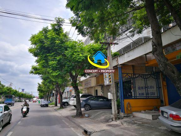 ให้เช่าอาคารพาณิชย์ 3 คูหา ติดถนนเฉลิมพระเกียรติ ร.9 สวนหลวง อุดมสุข ประเวศ อ่อนนุช บางนา พัฒนาการ ศรีนครินทร์ 2