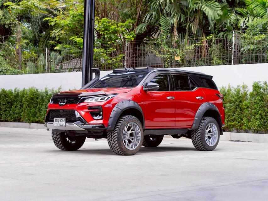 Toyota Fortuner 2.4 Legender 4WD ปีจด 2022