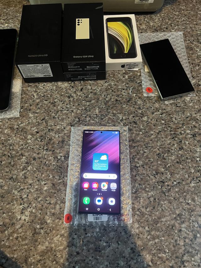 ขายSamsungS22UltraสีพิเศษหายากBurgundy Red512กิ๊กRam12จอแท้เดิมๆหายากใช้งานดีถูหๆ