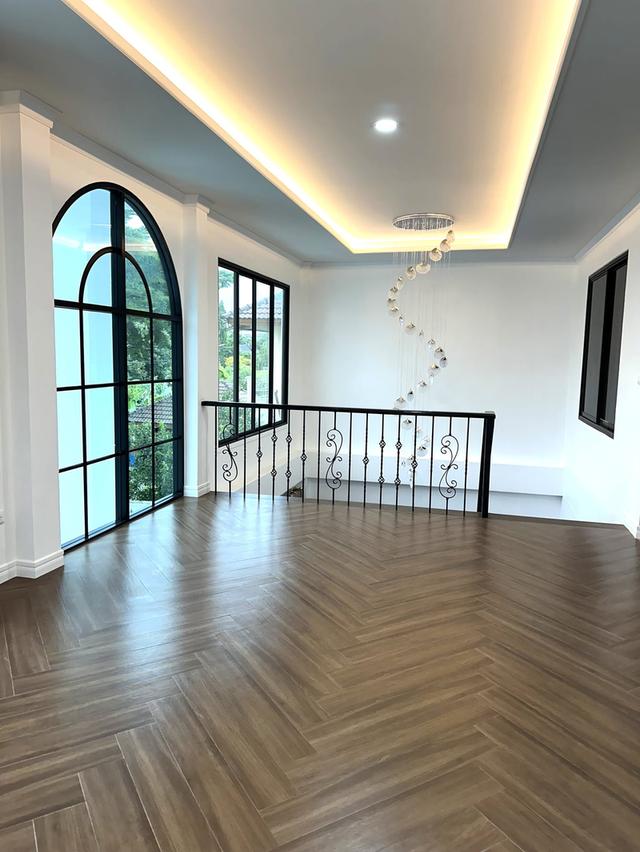 ขาย บ้านริมน้ำใหม่ ขายต่ำกว่าทุน! ตั้งอยู่ติดมหาวิทยาลัยรังสิต เมืองเอกโครงการ 6 บรรยากาศเงียบสงบ  11