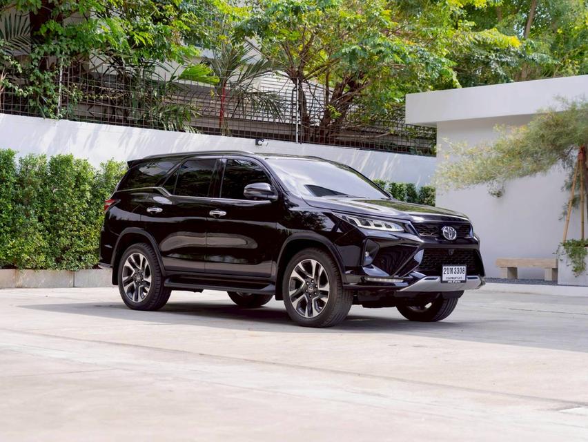 Toyota Fortuner 2.4 Legender 4WD ปี 2021