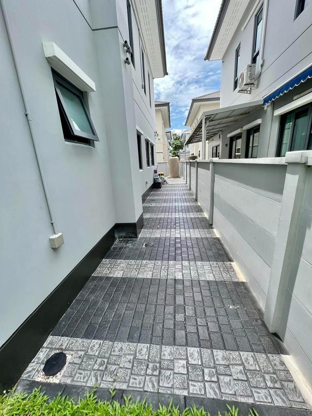 ขายบ้านเดี่ยว 2 ชั้น CENTRO ราชพฤกษ์ 2 บ้านเดี่ยวหลังมุม ตกแต่งสไตล์ Modern Luxury  Built-in ดีไซน์สวย และพื้นที่สีเขียวข้างบ้าน 18
