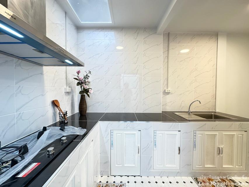 ณราธร สุวินทวงศ์ 9