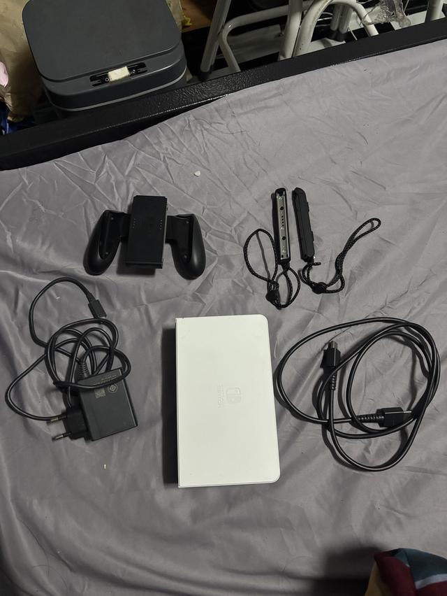 Nintendo switch. 8