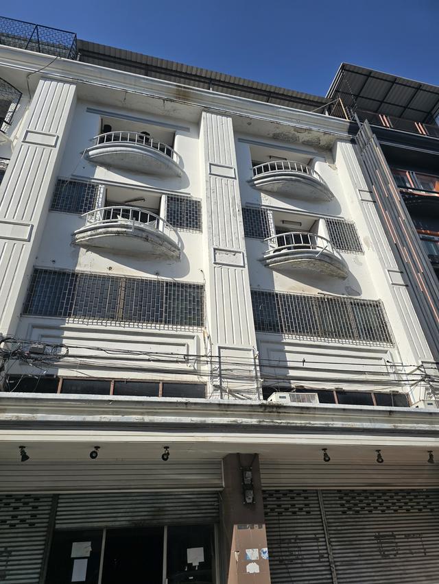 ตึกแถวให้เช่าทำเลดีใกล้ mrt สายสีม่วงและสายสีแดงสถานีบางซ่อน (เพิ่งRenovateใหม่) 1