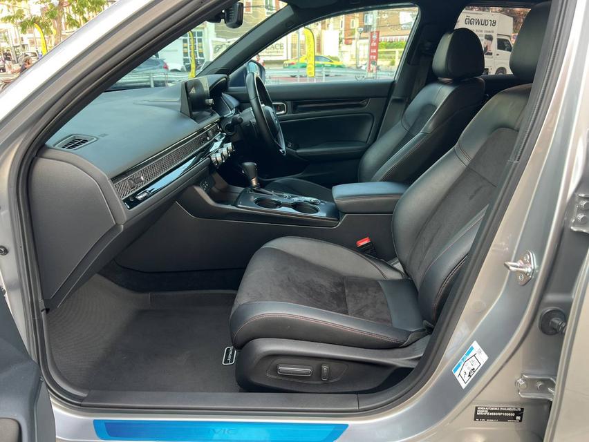 Honda Civic e:HEV RS 2024 9