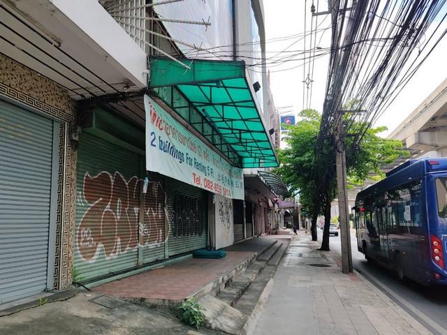 ปล่อยเช่าอาคารพาณิชย์ทำเลดี ติดถนนใหญ่ ซอยลาดพร้าว 130/2 คลองจั่น บางกะปิ กรุงเทพมหานคร