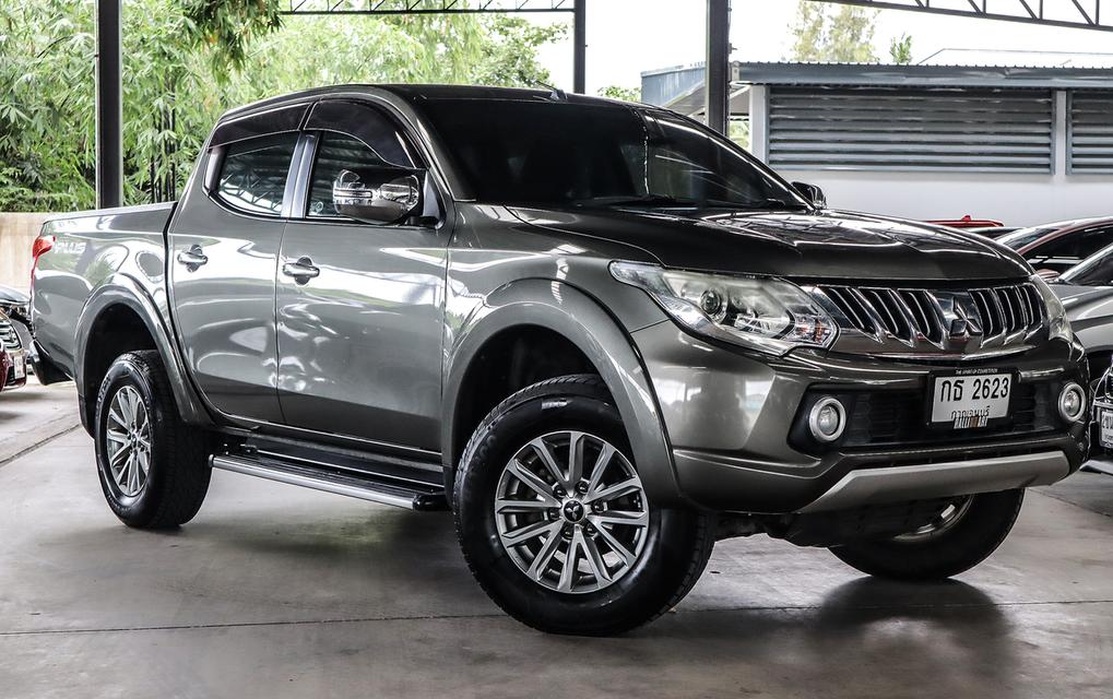 ขาย MITSUBISHI TRITON 2.4 PLUS DOUBLE CAB เกียร์ธรรมดา