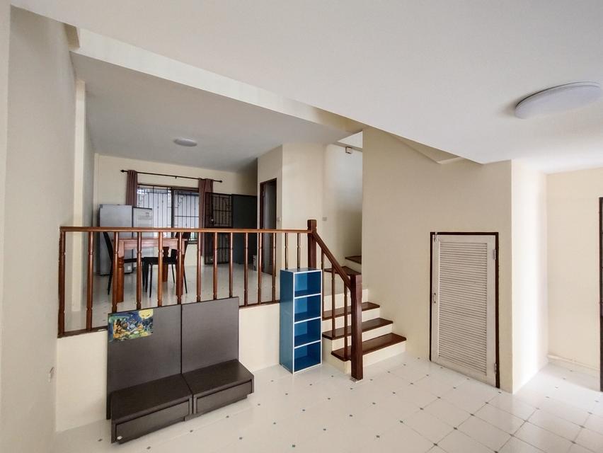 บ้านทาวน์เฮ้าส์ 21 ตารางวา 3 ห้องนอน 4 ห้องน้ำ ซอยสถานทูตลาว 2