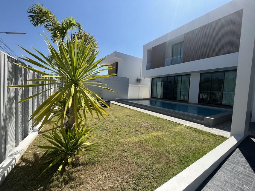 For Rent Pool Villa Pattaya  17