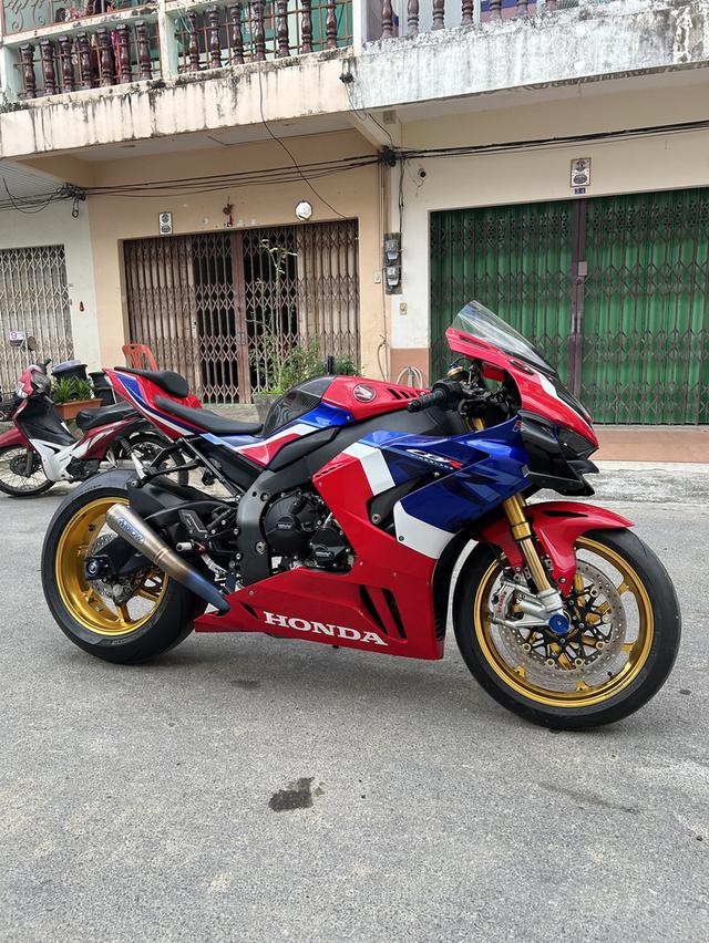 cbr1000rrr sp ปี 2021