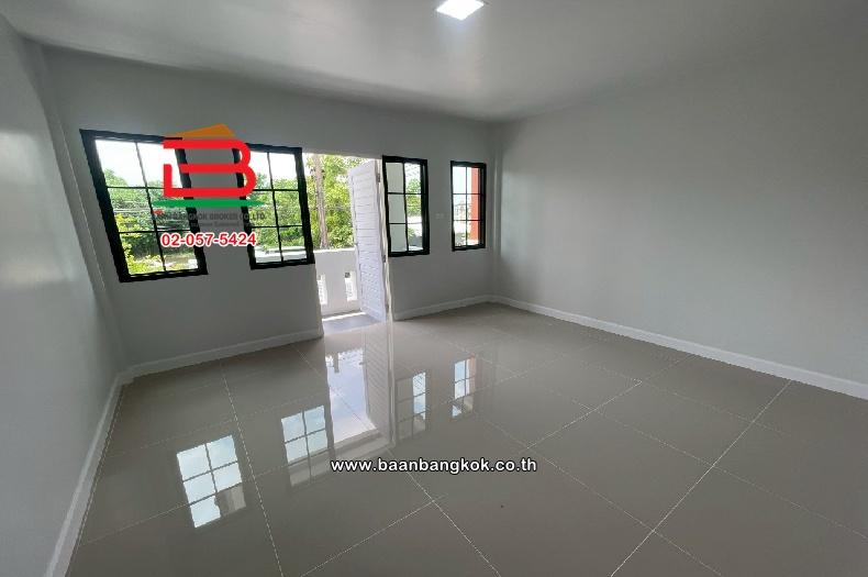 ทาวน์เฮาส์ หมู่บ้าน นฐดา คลอง 2 (รังสิต-นครนายก 60) เนื้อที่ 19.8 ตร.ว ใกล้ดรีมเวิลด์ ตำบลประชาธิปัตย์ อำเภอธัญบุรี จังหวัดปทุมธานี 8