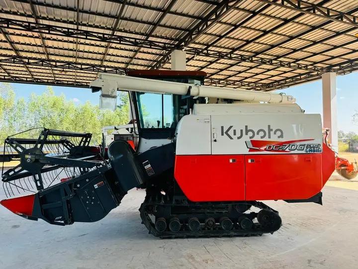 ขายด่วน รถเกี่ยวข้าว KUBOTA  5