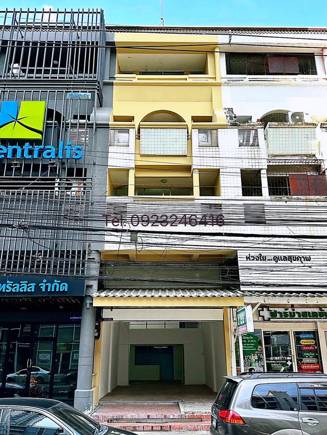 ขายด่วน!!! ตึกแถว 4 ชั้นครึ่ง ติดถนนบอนด์สตรีท เมืองทองธานี 1