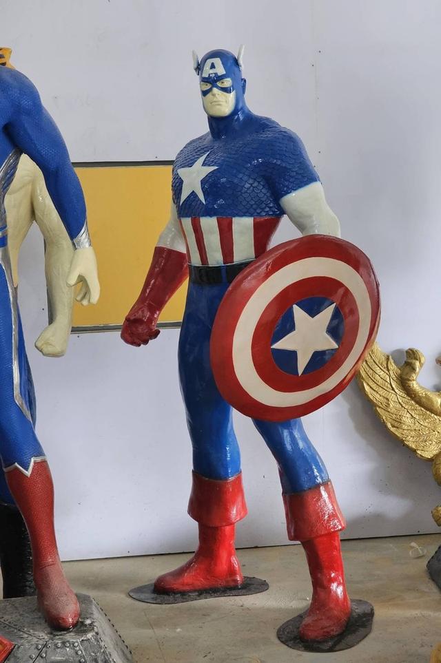 หุ่นกัปตันอเมริกา หุ่นไฟเบอร์กลาสกัปตันอเมริกา จอมพลัง สูง2เมตร มือหนึ่ง