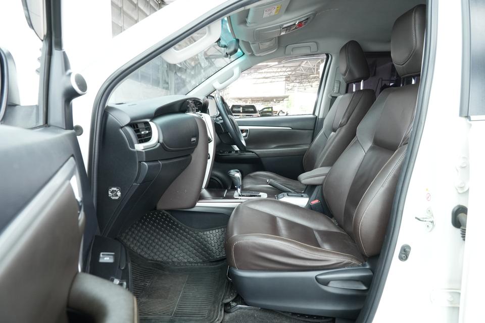 2015 TOYOTA FORTUNER 2.7 V 2WD SUV สีขาว เครื่องยนต์เบนซิน เลขไมล์ 102204 กม. 14