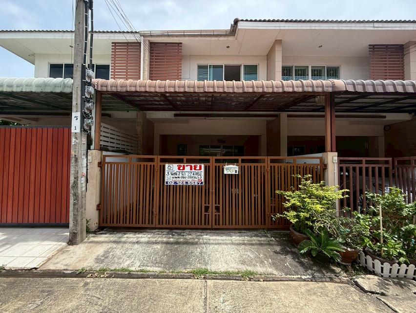 หมู่บ้านสุขสำราญ ลีฟวิ่ง (ประชาอุทิศ 90) ถนน รพช.ประชาอุทิศ  ต.คลองบ้านสวน อ.พระสมุทรเจดีย์ จ.สมุทรปราการ 3