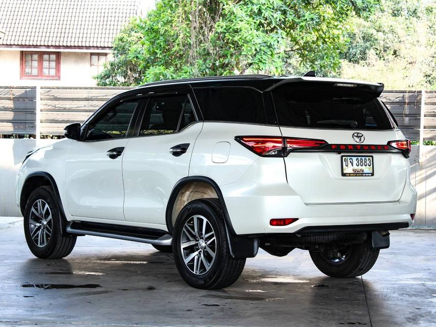 ขาย Toyota Fortuner 2.4V ปี20 7