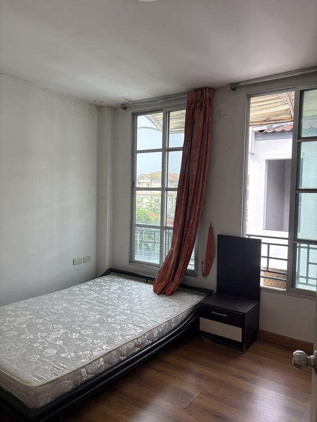 ให้เช่าทาวน์โฮม 3 ชั้น ม.บ้านกลางเมือง โยธินพัฒนา–ลาดพร้าว ใกล้เซ็นทรัลอีสต์วิลล์ เลียบด่วนรามอินทรา 8
