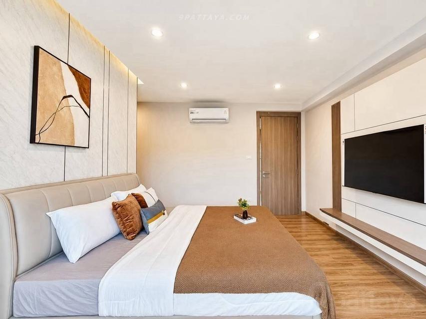 For Sale — Pool Villa near Jomtien BeachSpecial price pool villa in Soi Chaiyapruek, 1.5 km Jomtien Beach. Land size: 93.5 sq.wah 236 sq.m. 4 bedrooms 13