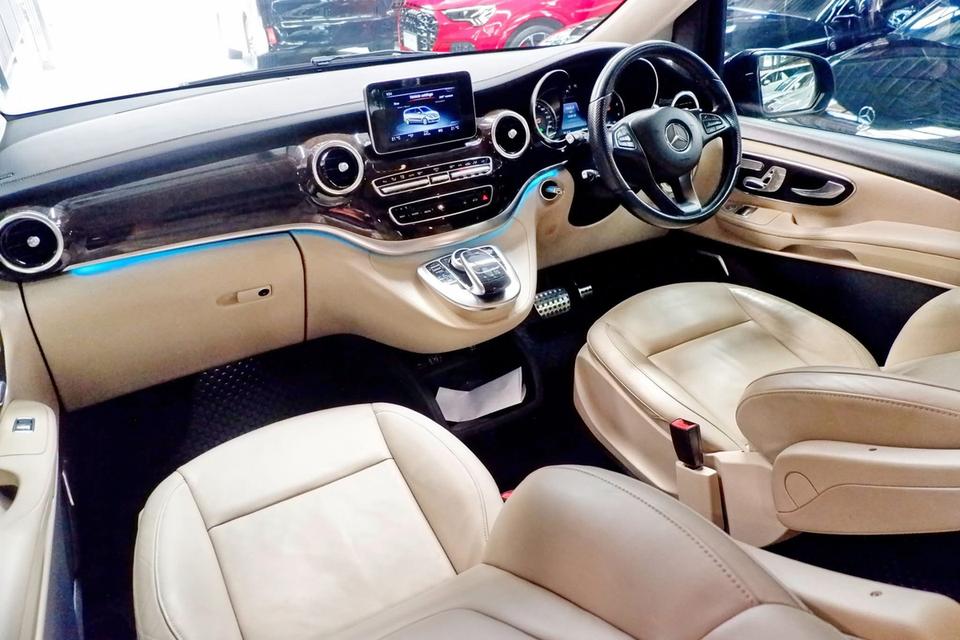 Mercedes-Benz V 250 d  7 ที่นั่งป้ายขาวดำ ปี 2017 12