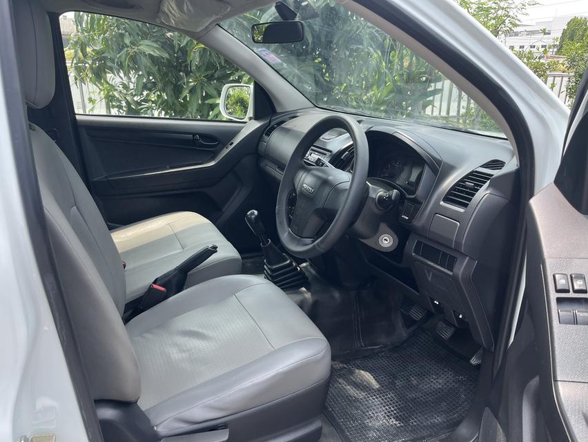 2019 รถปีดี Isuzu ตอนเดียว 1.9 mt  มือเดียว ขาย 228000  เอกสารครบ รถบริษัท ขับดีภายในสวย เดิม สอบถาม 08 5 33 7 5537  6