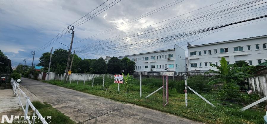 69080418 : ขายถูกที่ดินแปลงสวย เนื้อที่  226 ตร.ว. เข้าถนนสามวา 1 เพียง 100 เมตร มีนบุรี กรุงเทพฯ เหมาะสำหรับสร้างบ้าน , ทำอพาร์ทเม้นท์ หรือลงทุน 2