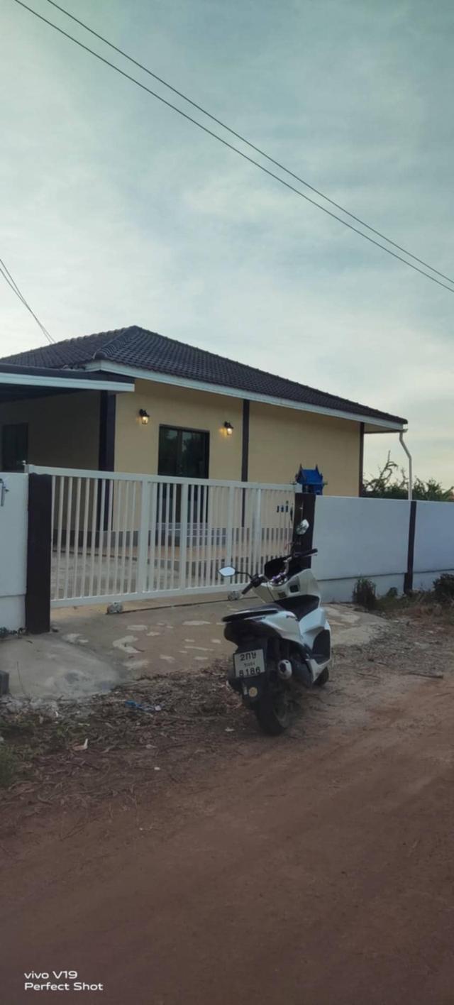 บ้านพร้อมที่ดิน จ.ระยอง ต.เพ อ.เมืองระยอง เนื้อที่101ตรว 1