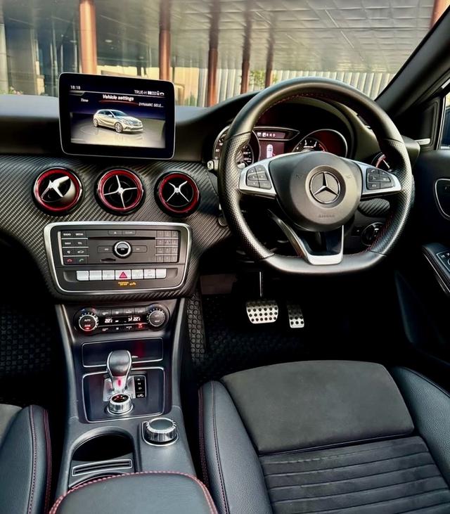 Mercedes-Benz A45 AMG 4Matic รูปที่ 3