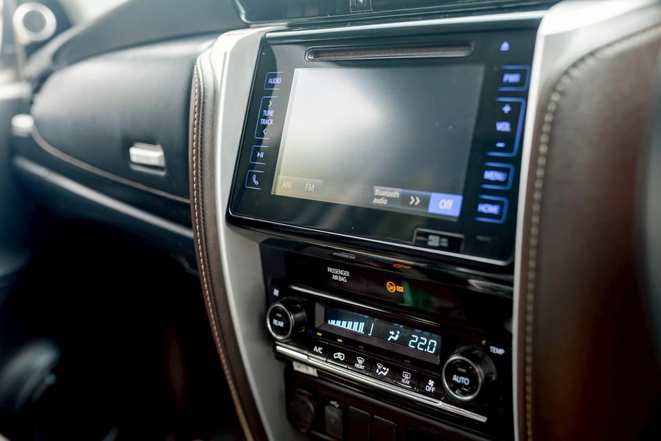 Toyota Fortuner 2.4V ปี19จด21 9