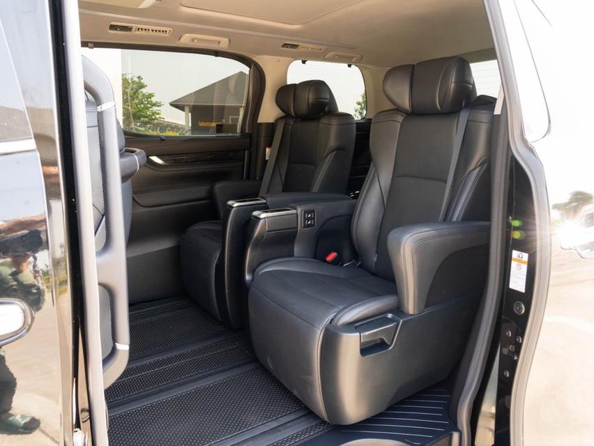 Toyota Alphard 2.5 SC Package ปี 2020 เลขไมล์ 112,xxx km. 8