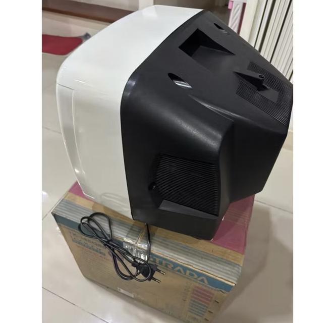 strada CRT TV 14 inches white color  4