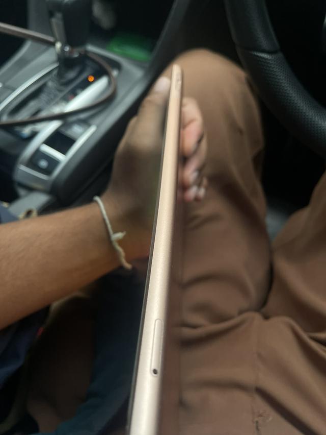 iPad gen 6 32 GB WiFi/ซิม