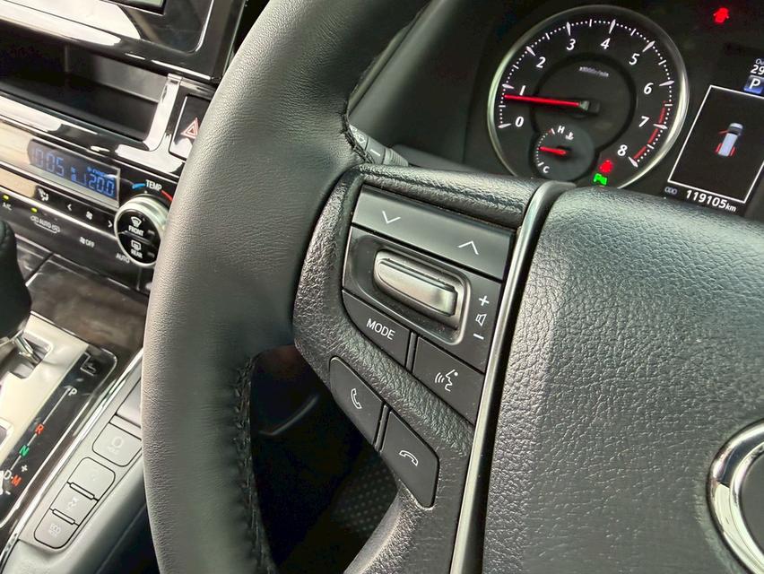 Toyota Alphard 2.5SC ปี16 7