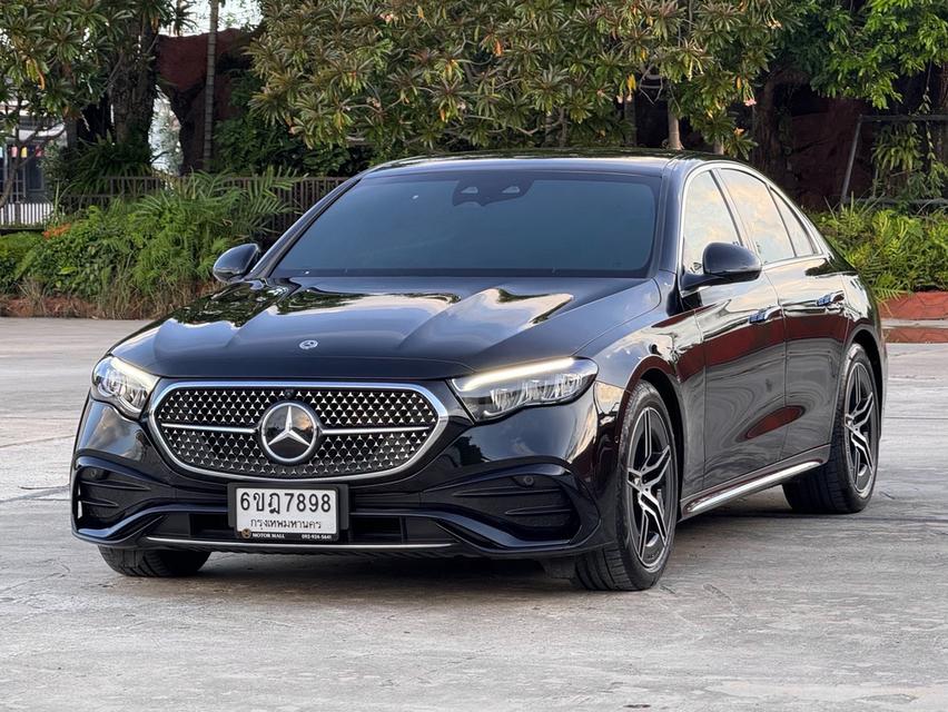 Mercedes-Benz E220d AMG Lineปี 2024 สีดำ เลขไมล์ 30,000 กม.💰ราคา 2,750,000 บาท📍Warranty: หมด 30/08/2027