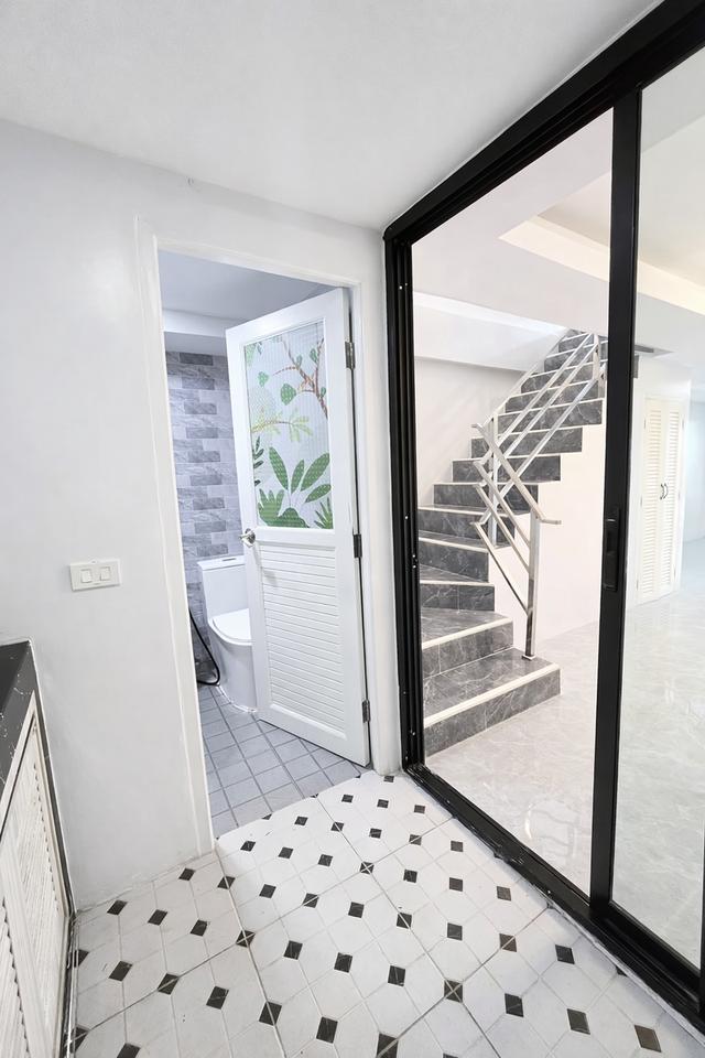 ขายทาวน์เฮ้าส์ 2 ชั้น รีโนเวทใหม่ พร้อมอยู่ ซอยบางปลา 8 บางพลี สมุทรปราการ ราคาถูก 1.99 ล้าน 4