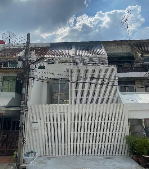 P747 ให้เช่าทาวน์เฮ้าส์ 3 ชั้น หมู่บ้าน คลองตันนิเวศน์ ซอยปรีดี พนมยงค์ 42 สุขุมวิท 71 1