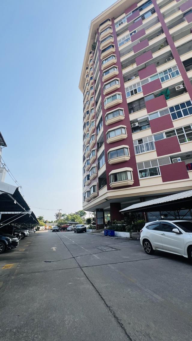 ขายด่วน! คอนโดทำเลดี ราคาคุ้มกว่าประเมิน Country Complex Tower C สรรพาวุธ บางนา 15