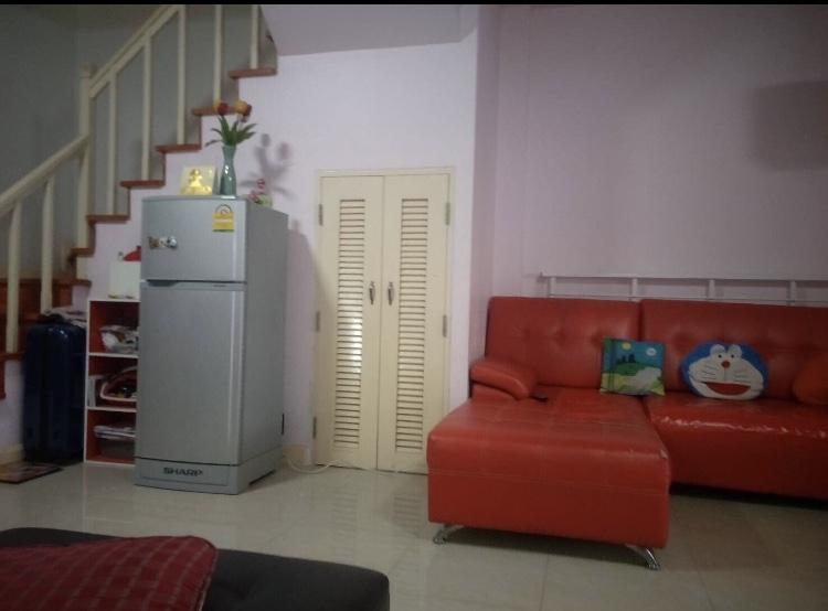 ขายด่วน… เนื่องจากจะย้ายไปต่างประเทศค่ะ House for sale - Townhome Rangsit (near futurepark rangsit) 4