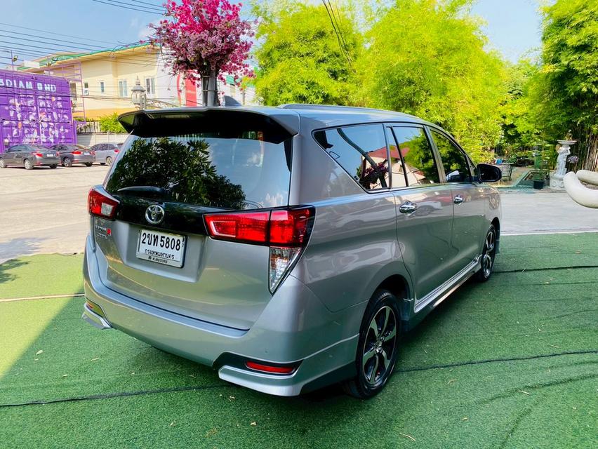 TOYOTA INNOVA รุ่นท็อปสุด CRYSTA 2.8 PREMIUM ปี 2022 รูปที่ 16