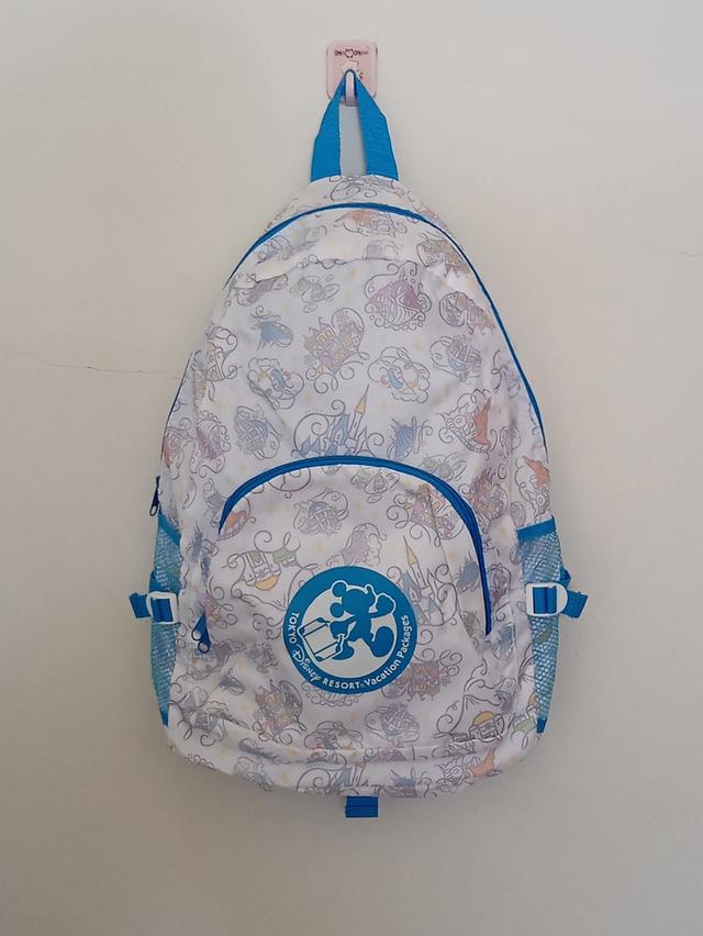 DISNEY RESORT กป.เป้ผ้าร่มใบใหญ่ จุได้เยอะ น้ำหนักเบา สายบุนิ่ม สภาพดีมาก ดูใหม่สะอาด