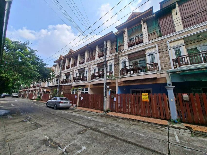 ขายบ้าน 3 ชั้น หมู่บ้านนนทรีเพลส บางไผ่ เมืองนนทบุรี 2