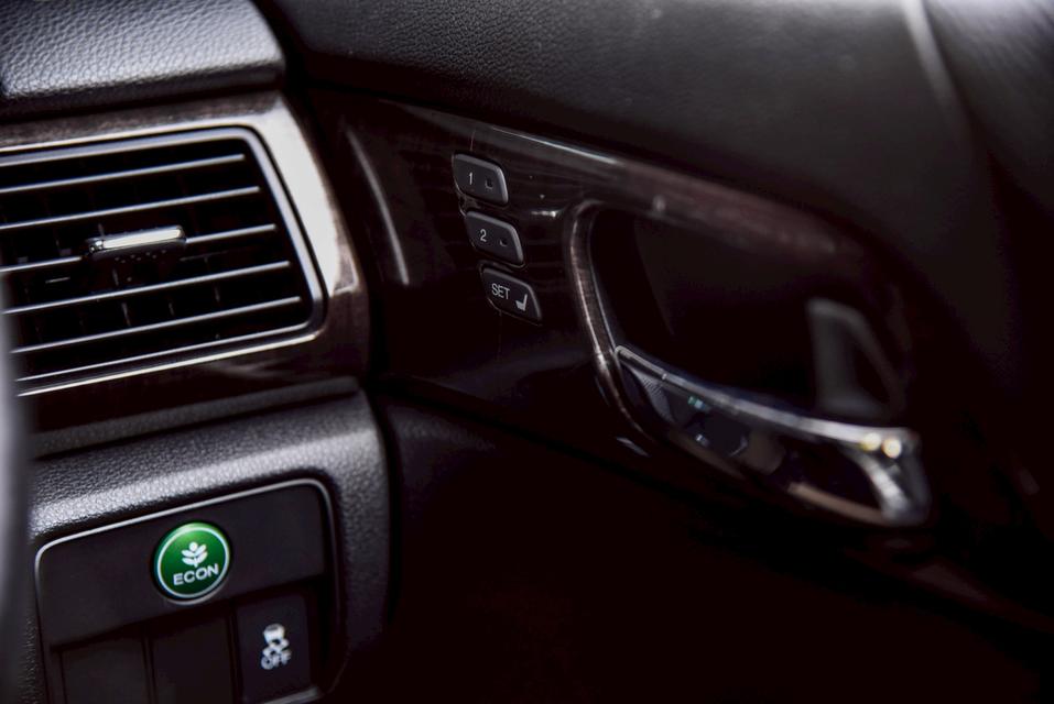 รหัสรถ CBL6015 📌 🚗 HONDA ACCORD 2.0 EL 12