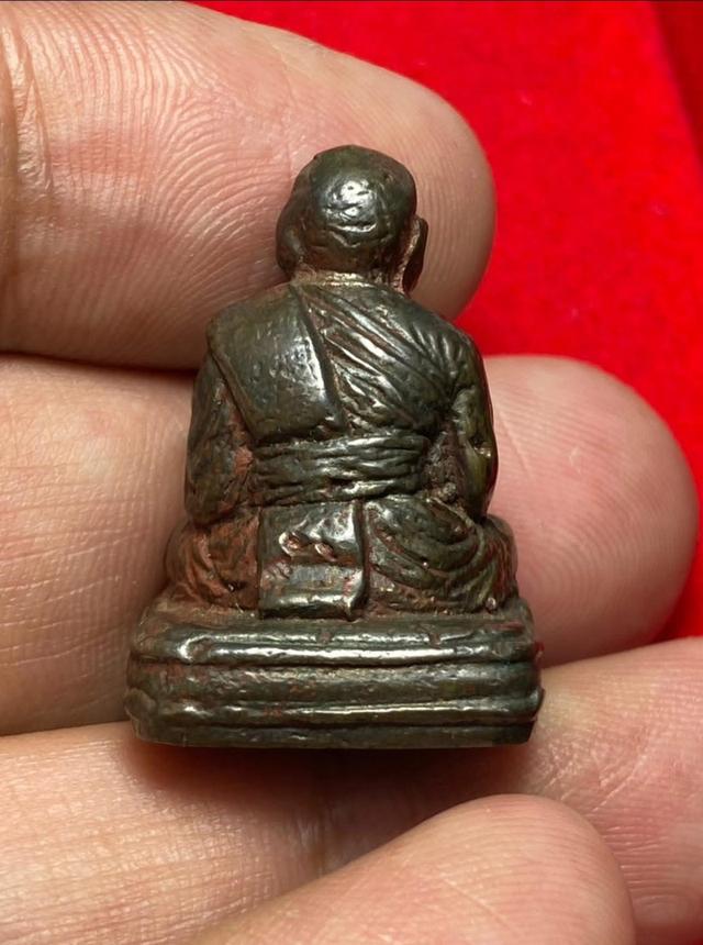 หลวงปู่ทวดวัดช้างให้