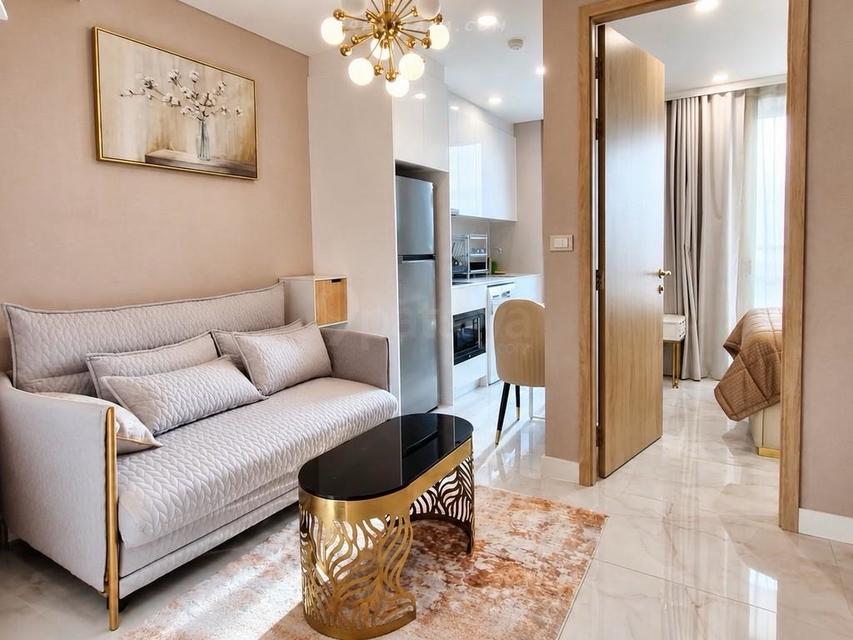 For Rent — 1-Bedroom Condo at Copacabana Beach JomtienCondo for rent at Copacabana Beach Jomtien, located in a popular beachfront-style project 1