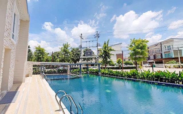 MRTคลองกลันตัน 1.5 พัฒนาการ32 ให้เช่าคฤหาสน์แนวตั้ง 4นอน อ่อนนุช35 252 ตร.ม. ทาวน์เฮ้าส์ 3 ชั้น 21 ตร.วา เฟอร์ เครื่องใช 3