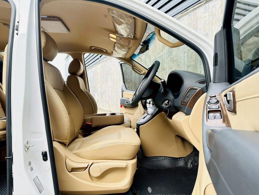 ขาย Hyundai H1 2.5Elite ปี22 10