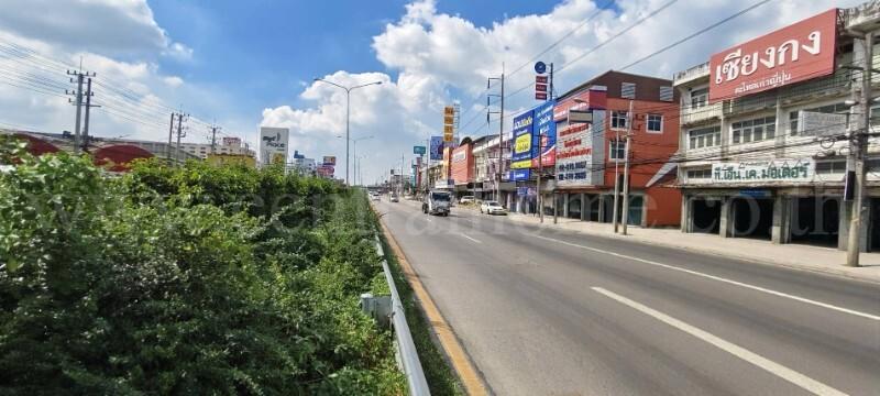 โกดังห่างถนนเพชรเกษม 50 เมตร 2