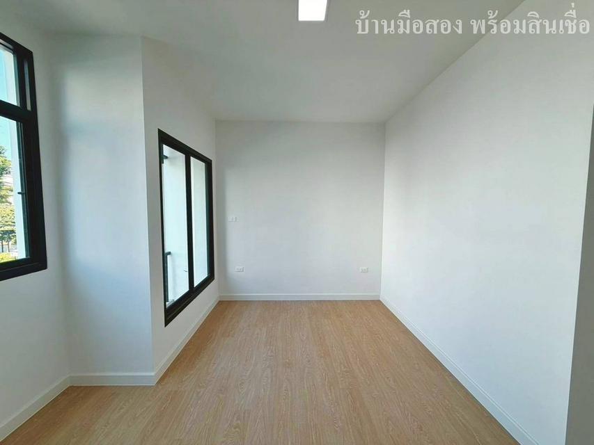 โครงการซิกเนเจอร์ ถนนวัชรพล 16